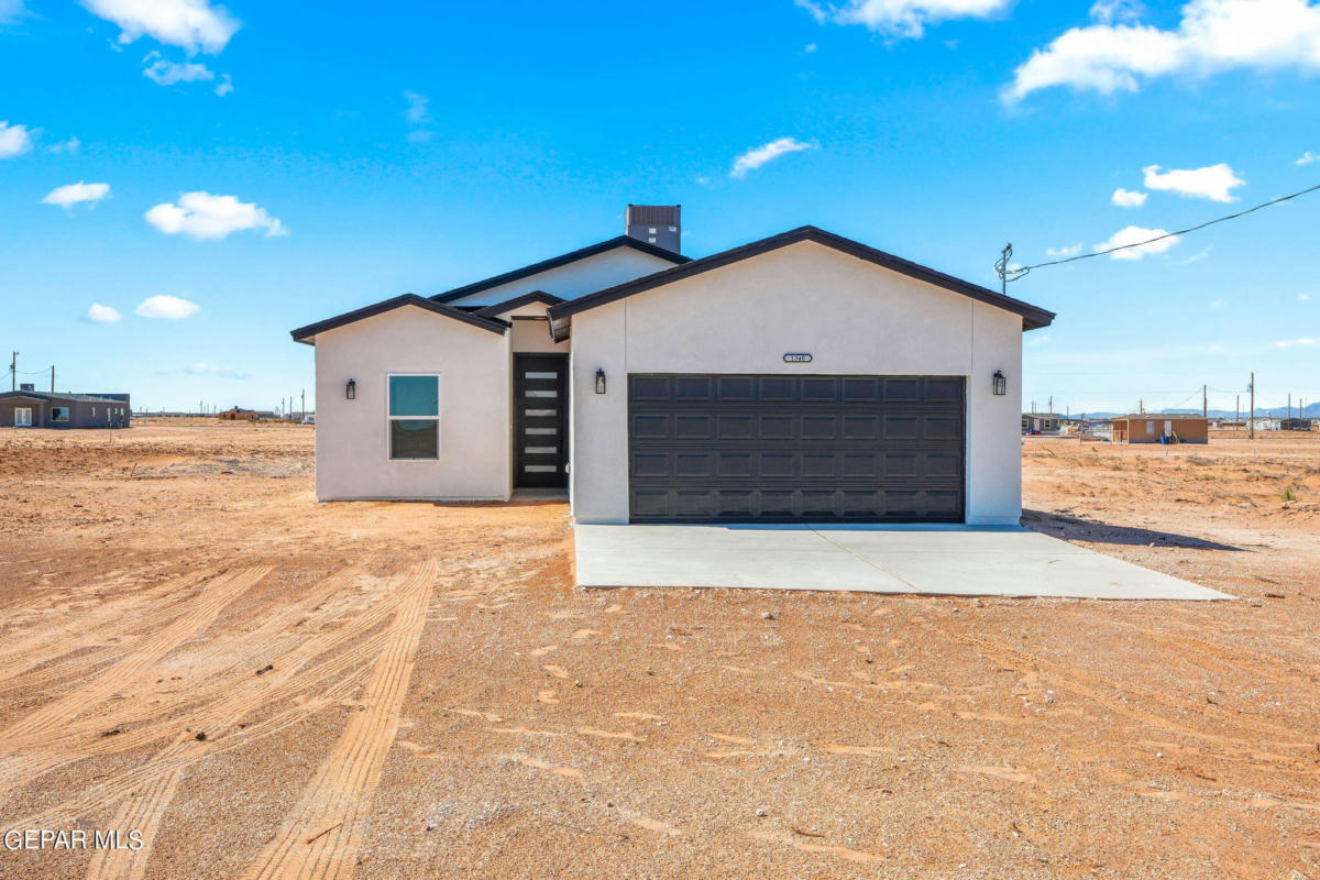 1340 SYRIAN DESERT DR, CHAPARRAL, NM 88081, photo 1 of 38