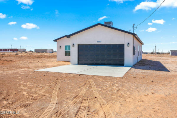 1340 SYRIAN DESERT DR, CHAPARRAL, NM 88081, photo 3 of 38