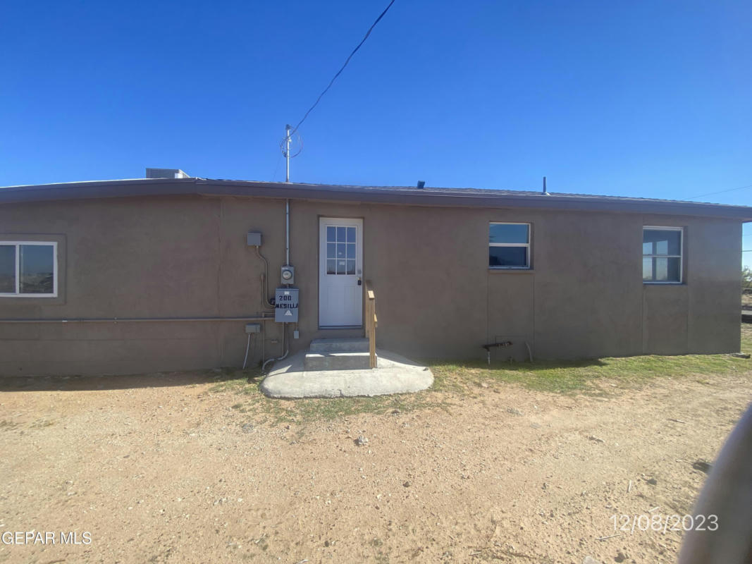 200 MESILLA VIEW DR, CHAPARRAL, NM 88081, photo 1 of 10